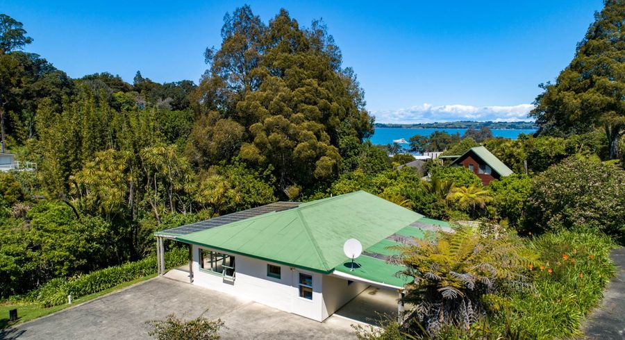 at 15 Buckleton Road, Tāwharanui Peninsula, Matakana