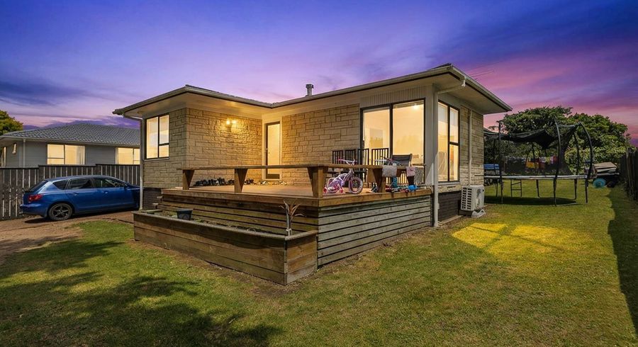  at 15 Mon Desir Place, Manurewa, Manukau City, Auckland