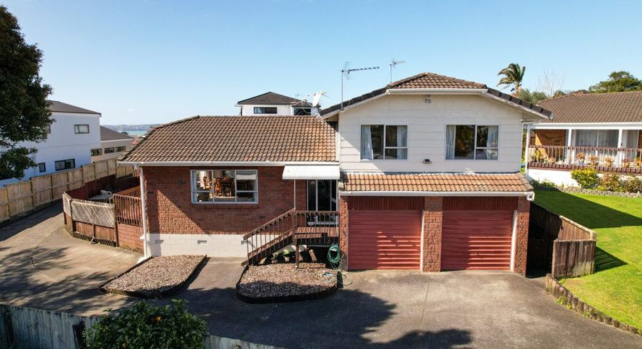  at 1/8 White Heron Drive, Massey, Waitakere City, Auckland