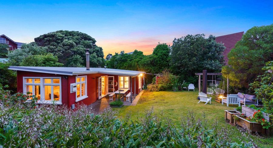  at 42 Field Way, Waikanae Beach, Kapiti Coast, Wellington