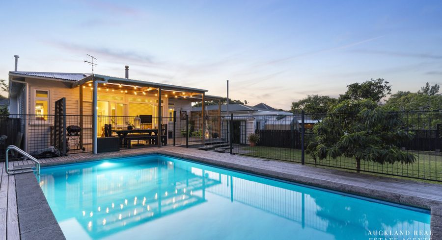  at 26 Brewster Avenue, Morningside, Auckland