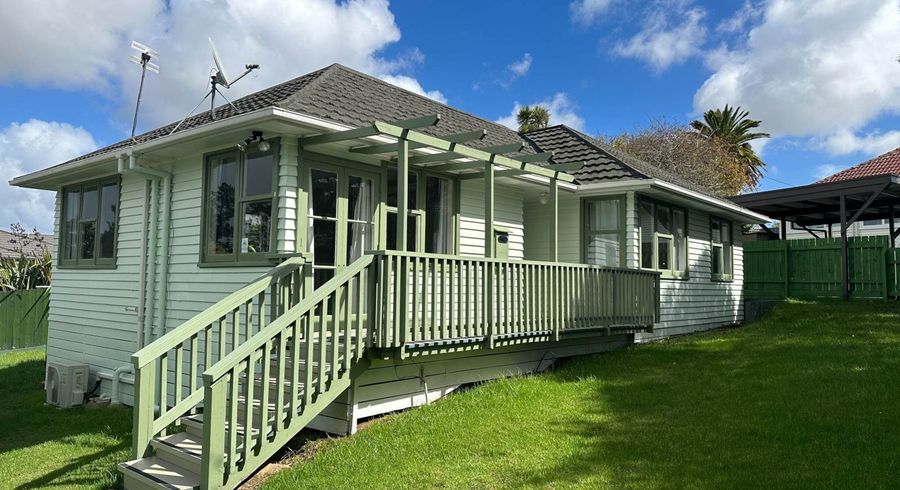 at 4/331 Royal Road, Massey, Waitakere City, Auckland