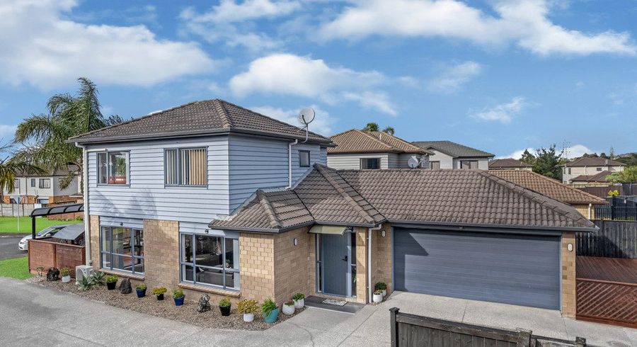  at 9 Riverglade Parkway, Te Atatu South, Waitakere City, Auckland