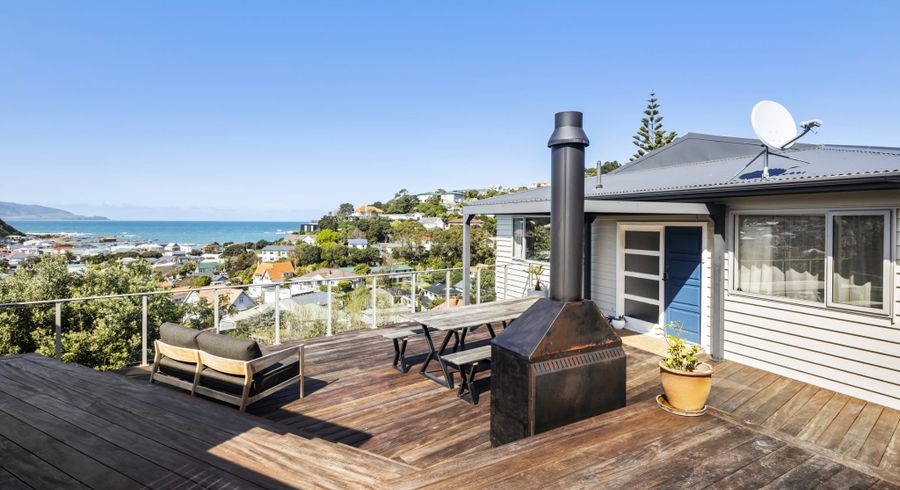  at 9 Maybury Way, Island Bay, Wellington