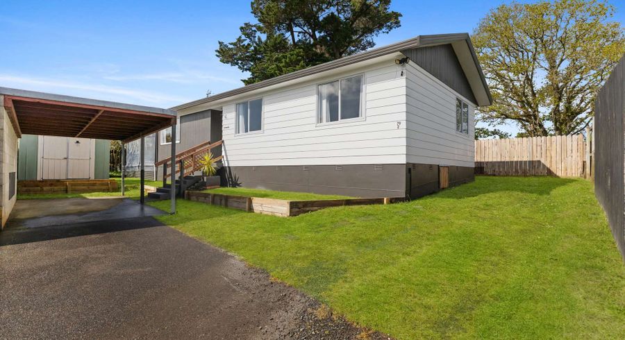  at 2/79 Luanda Drive, Ranui, Auckland