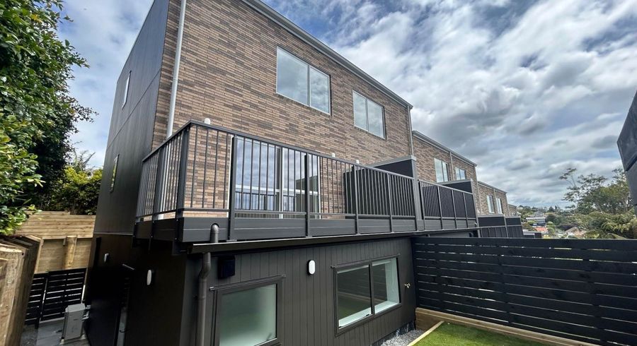  at 8/39 Archers Road, Hillcrest, North Shore City, Auckland