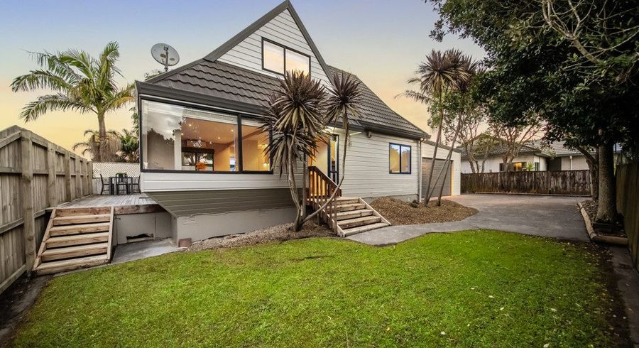  at 2/79 Frank Nobilo Drive, Golflands, Manukau City, Auckland
