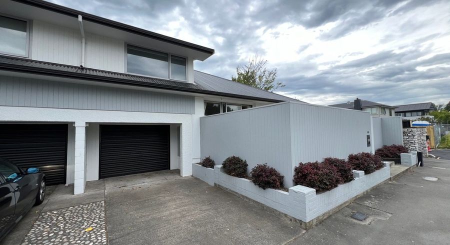  at 148 Straven Road, Fendalton, Christchurch