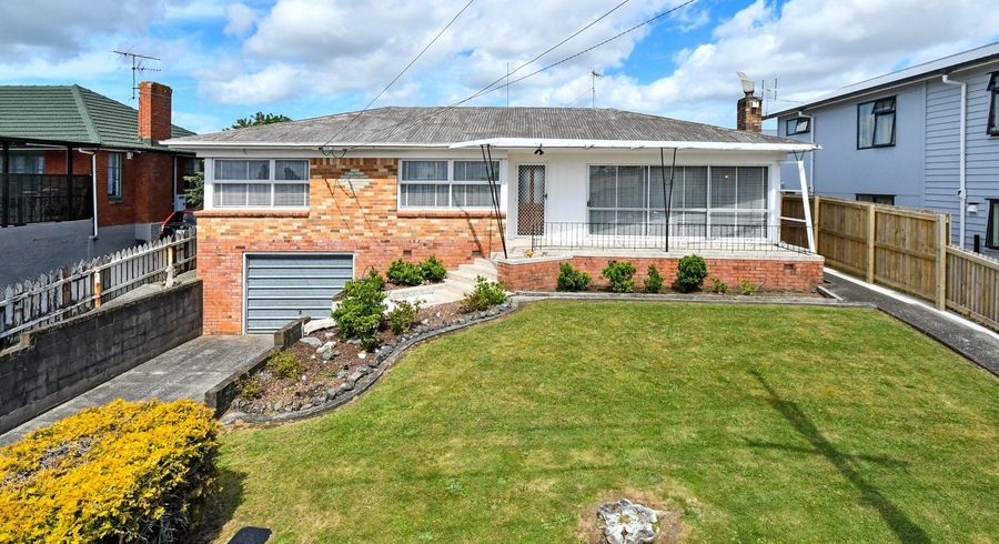  at 1 Sterling Avenue, Manurewa East, Auckland