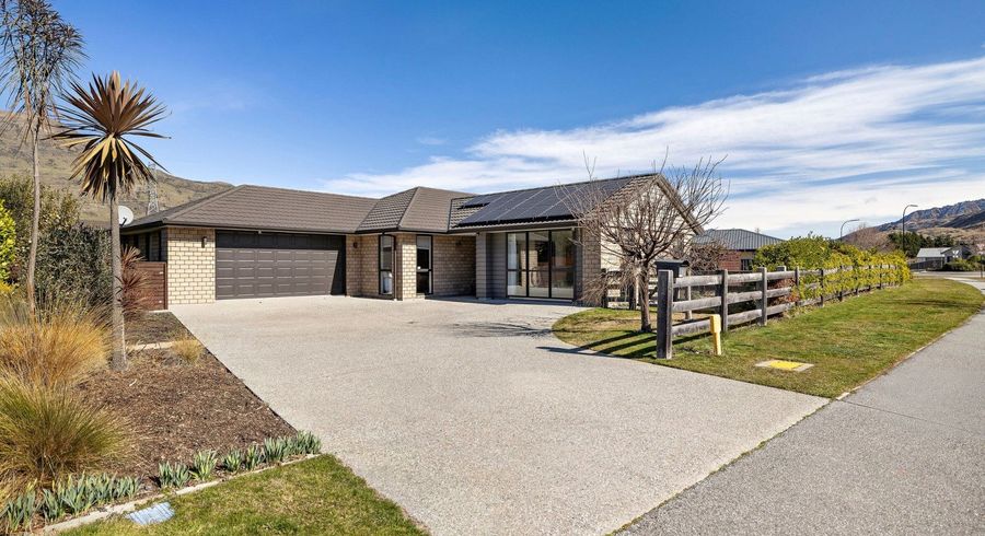  at 4 Banbury Terrace, Lower Shotover, Queenstown-Lakes, Otago