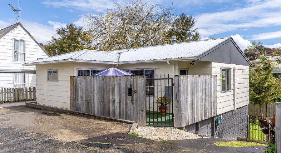  at 22 Homestead Place, Glenview, Hamilton