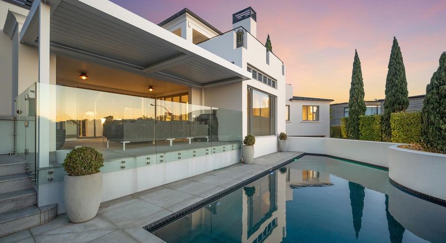  at 1 Arthur Crescent, Hauraki, North Shore City, Auckland
