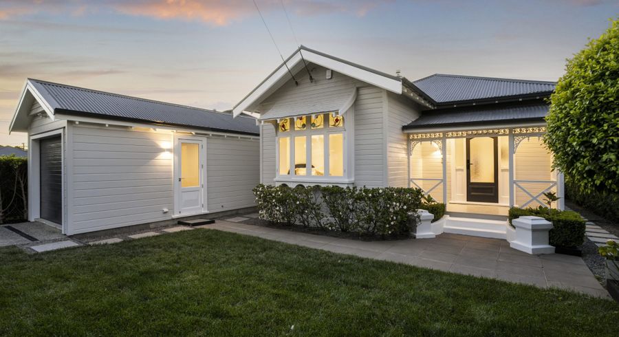  at 8 Ngapawa Street, Sandringham, Auckland