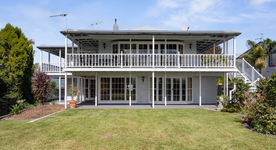  at 14 Vista Place, Kawaha Point, Rotorua