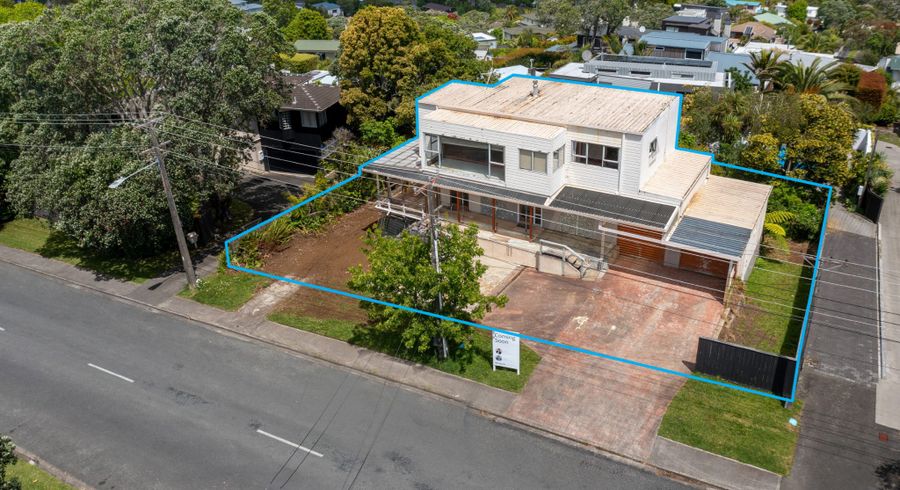  at 25 Castor Bay Road, Castor Bay, North Shore City, Auckland