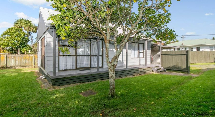  at 3A Nicolas Avenue, Glen Eden, Waitakere City, Auckland
