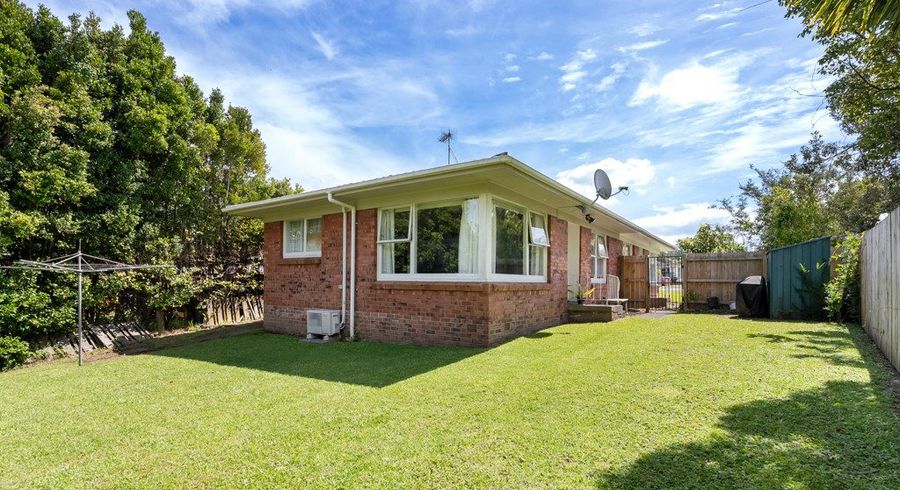  at 2/16 Kapiti Place, Sunnynook, North Shore City, Auckland