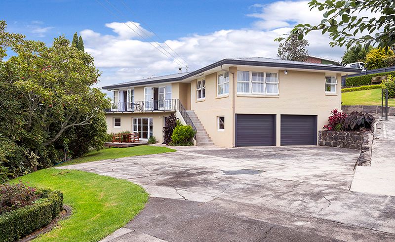  at 5 Beach Road, Mellons Bay, Auckland
