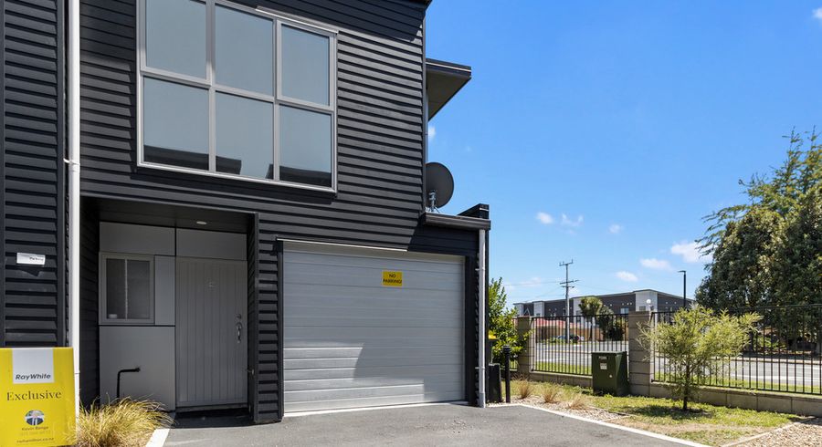  at 10/100 Knighton Road, Hillcrest, Hamilton