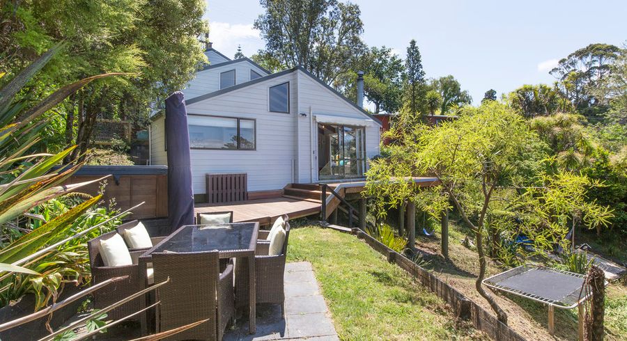  at 692 South Titirangi Road, Titirangi, Auckland