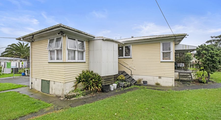  at 2 President Avenue, Papakura, Papakura