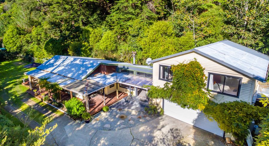  at 536 Main Road North, Timberlea, Upper Hutt