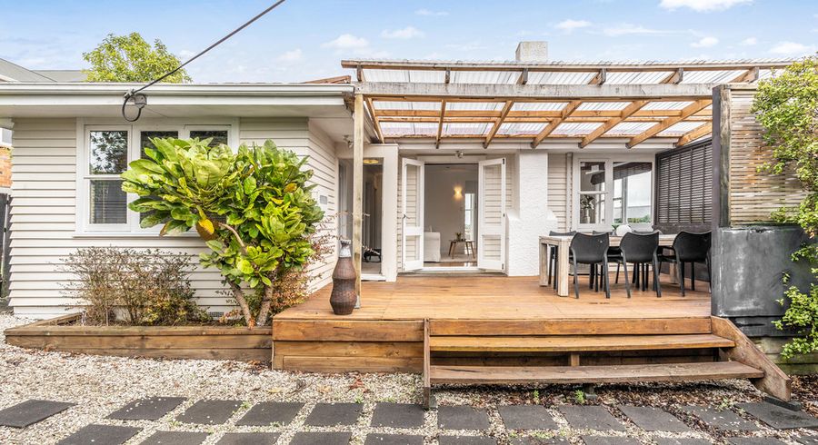  at 1/662 East Coast Road, Pinehill, Auckland