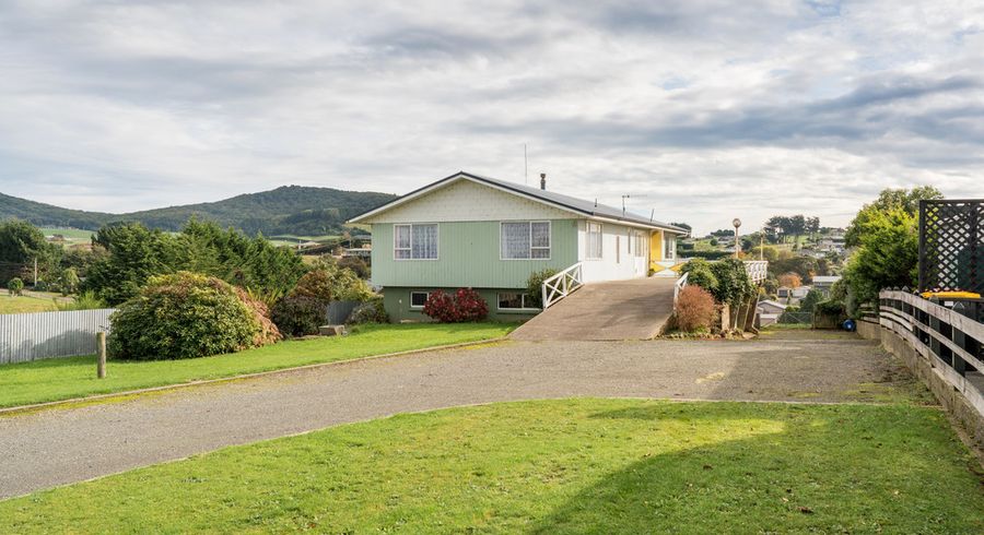  at 10 John Street, Riverton