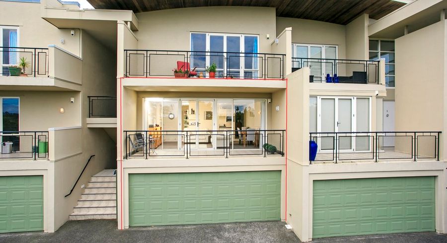  at 2/166 Mokoia Road, Chatswood, Auckland