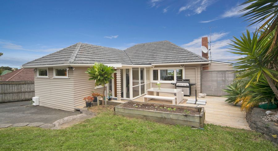  at 81 Carlton Street, Hillsborough, Auckland