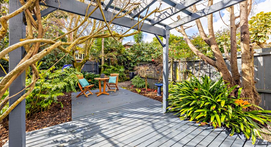  at 7/35 Wairakei Street, Greenlane, Auckland