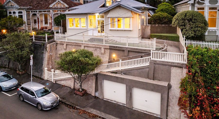  at 16 Mariri Road, Kelburn, Wellington, Wellington