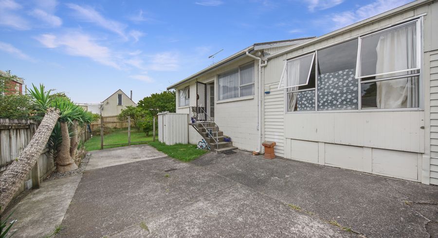  at 6/17 Waitangi Road, Onehunga, Auckland