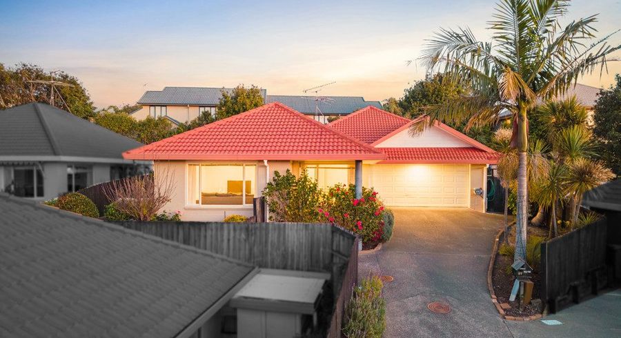  at 27 Gillett Place, Botany Downs, Manukau City, Auckland