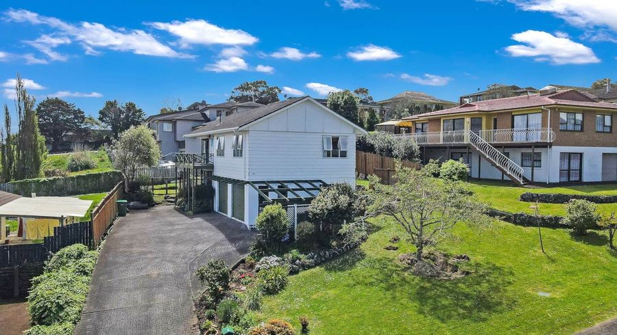  at 4 Elsted Place, Goodwood Heights, Auckland