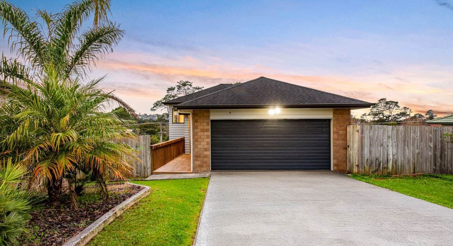  at 45 Bradnor Meadows Drive, Swanson, Waitakere City, Auckland