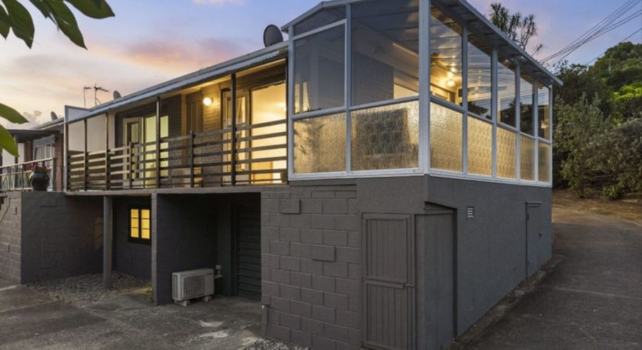  at 1/420 Beach Road, Mairangi Bay, North Shore City, Auckland
