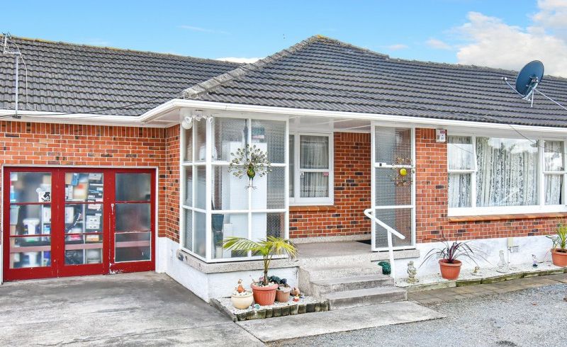  at 2/24 Miles Avenue, Papatoetoe, Auckland
