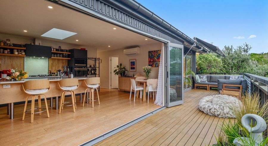  at 9 Lannan Road, Surfdale, Waiheke Island