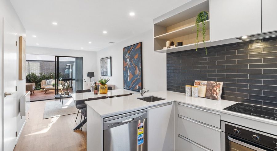 at 2/119 Bruce Mclaren Road, Henderson, Waitakere City, Auckland
