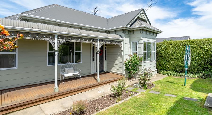  at 37 Carnarvon Street, Belleknowes, Dunedin