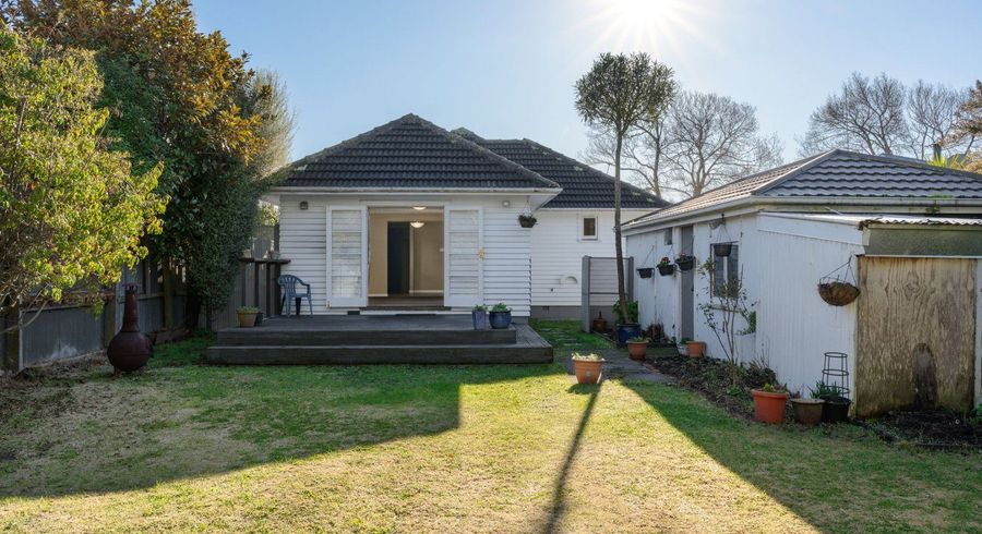  at 102 Rose Street, Somerfield, Christchurch