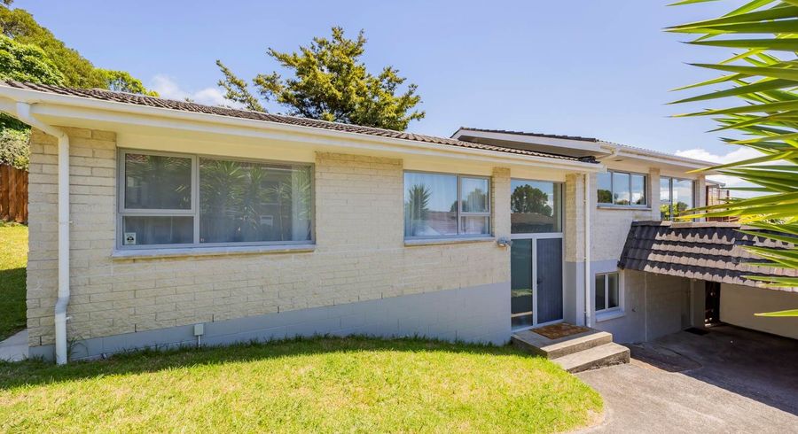 at 24 Shanaway Rise, Hillcrest, North Shore City, Auckland