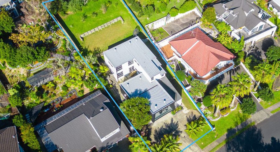  at 10 Bayside Drive, Browns Bay, North Shore City, Auckland