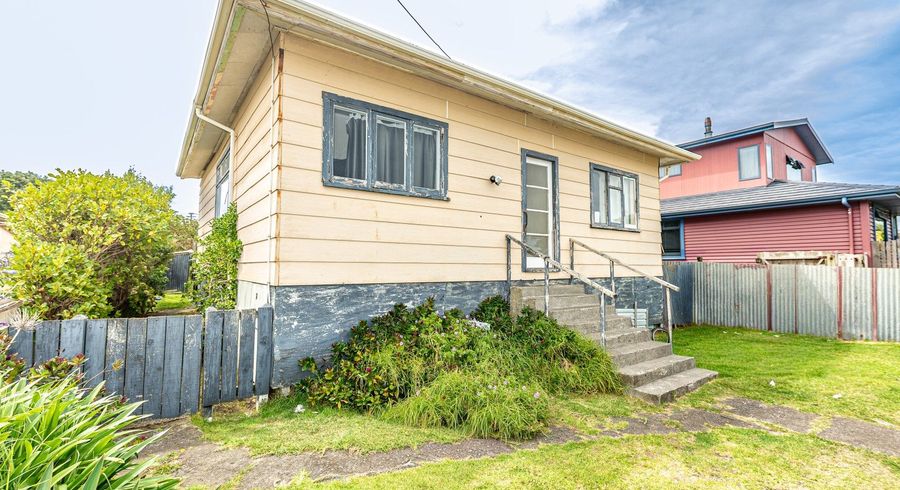  at 16 Aotea Street, Castlecliff, Whanganui, Manawatu / Whanganui