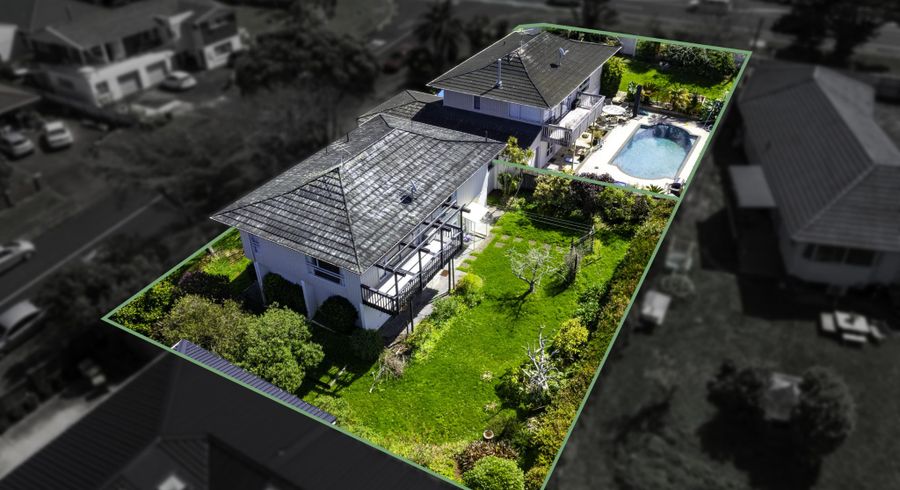  at 2/375 East Coast Road, Mairangi Bay, North Shore City, Auckland