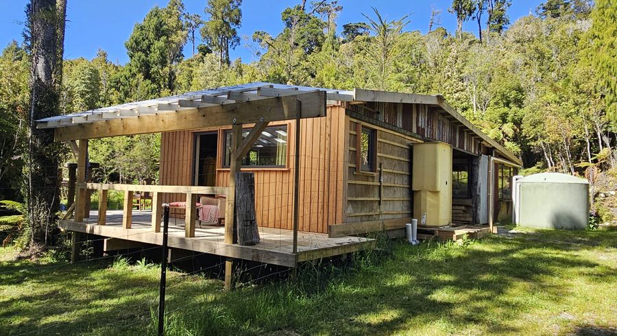  at 215 Clifton Road, Greymouth, Grey, West Coast