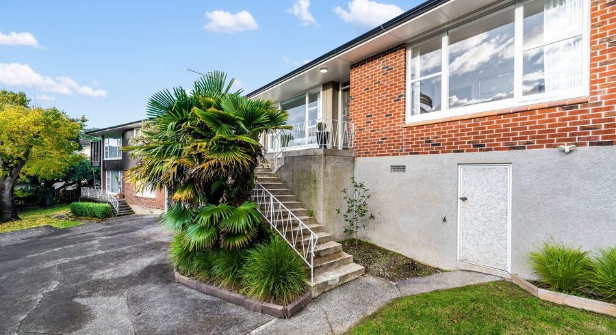  at 2/96 Benson Road, Remuera, Auckland City, Auckland