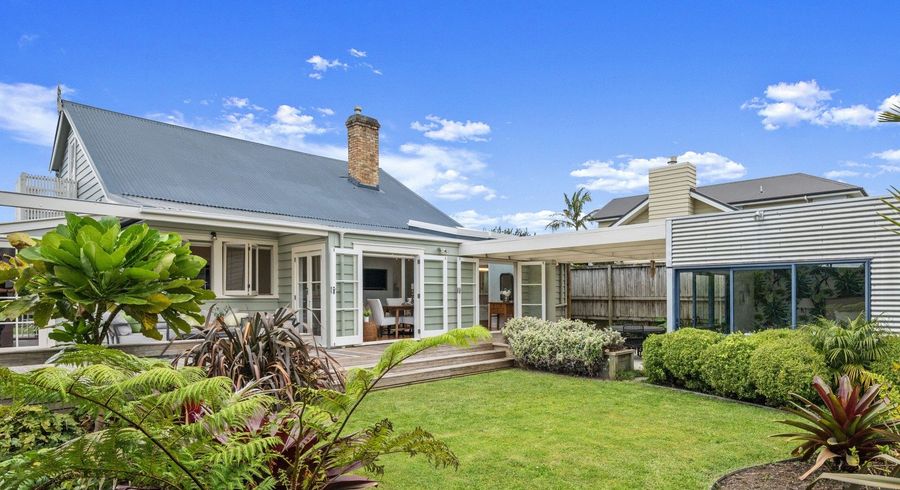  at 100 Old Mill Road, Westmere, Auckland