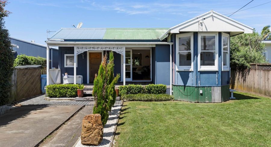  at 31 Rambler Crescent, Beach Haven, Auckland